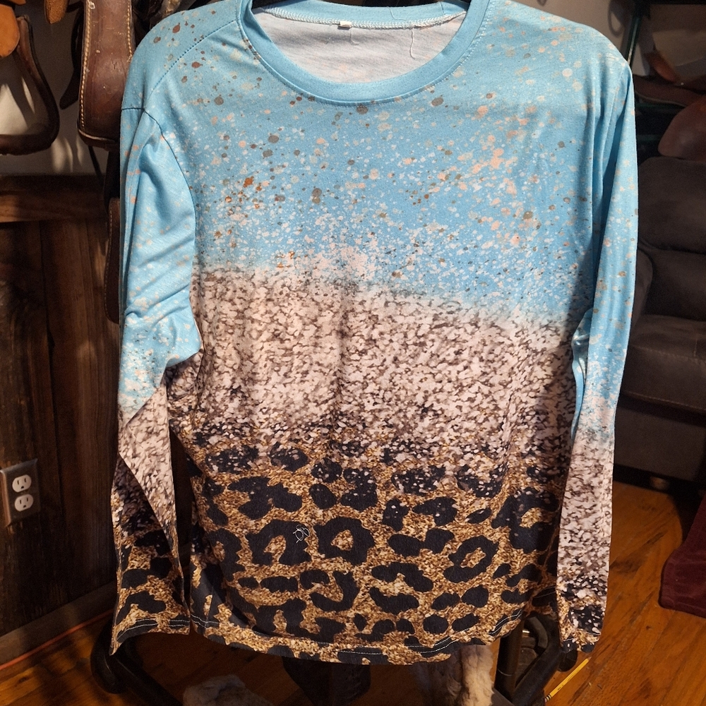 Colorful long sleeve tee.  Size 2XL